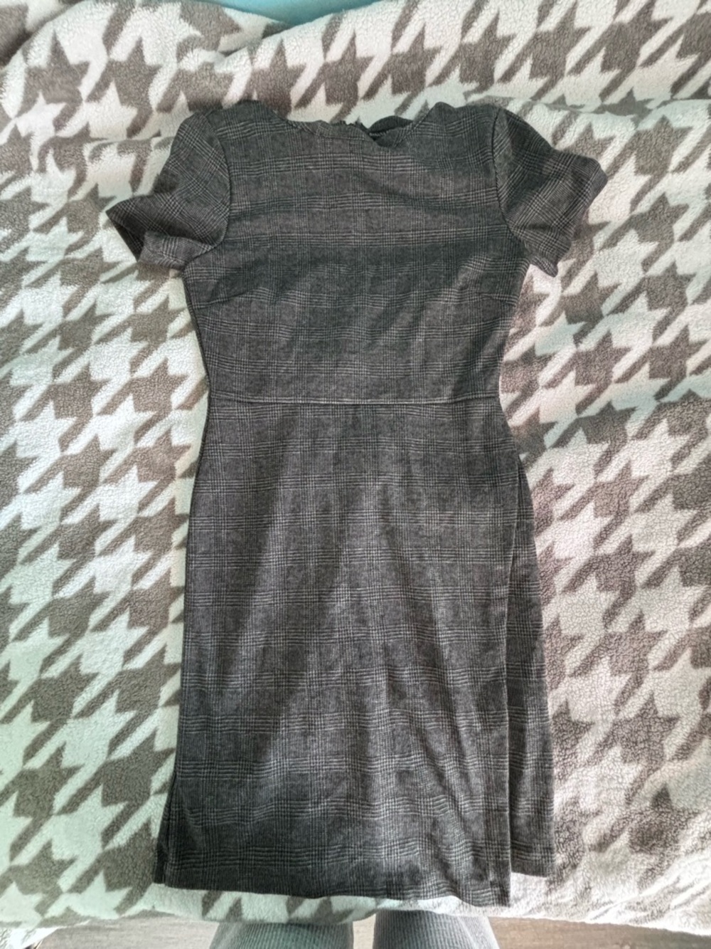Banana Republic Gray Plaid Midi Sheath Dress